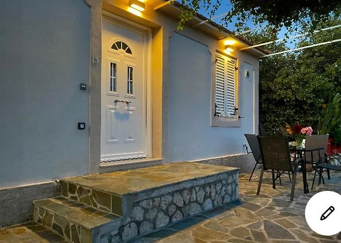 Dina's House 2 *