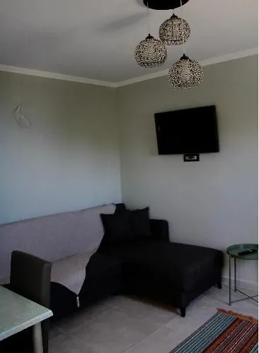 Dina's House 2 * أرغوستولي